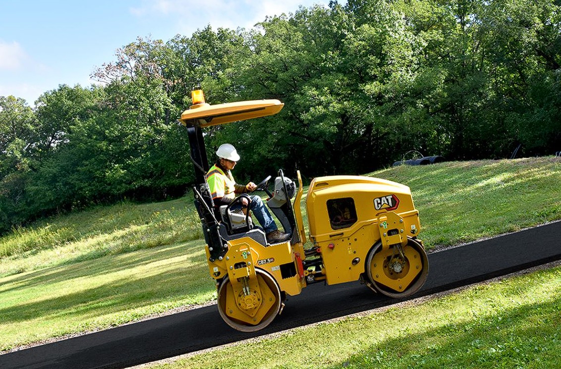 Mini Rolo Compactador - Tripulado