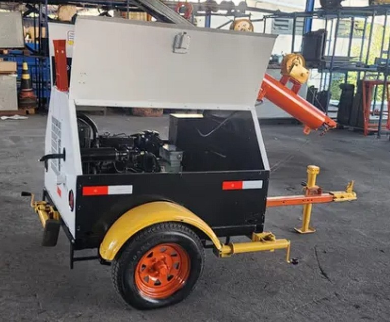 Torre de Iluminação Cabinada  - Foto 4