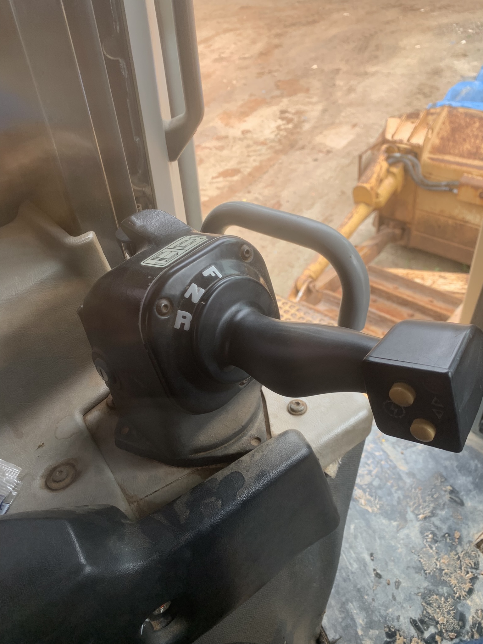 Trator Esteira D6T XL - Foto 9