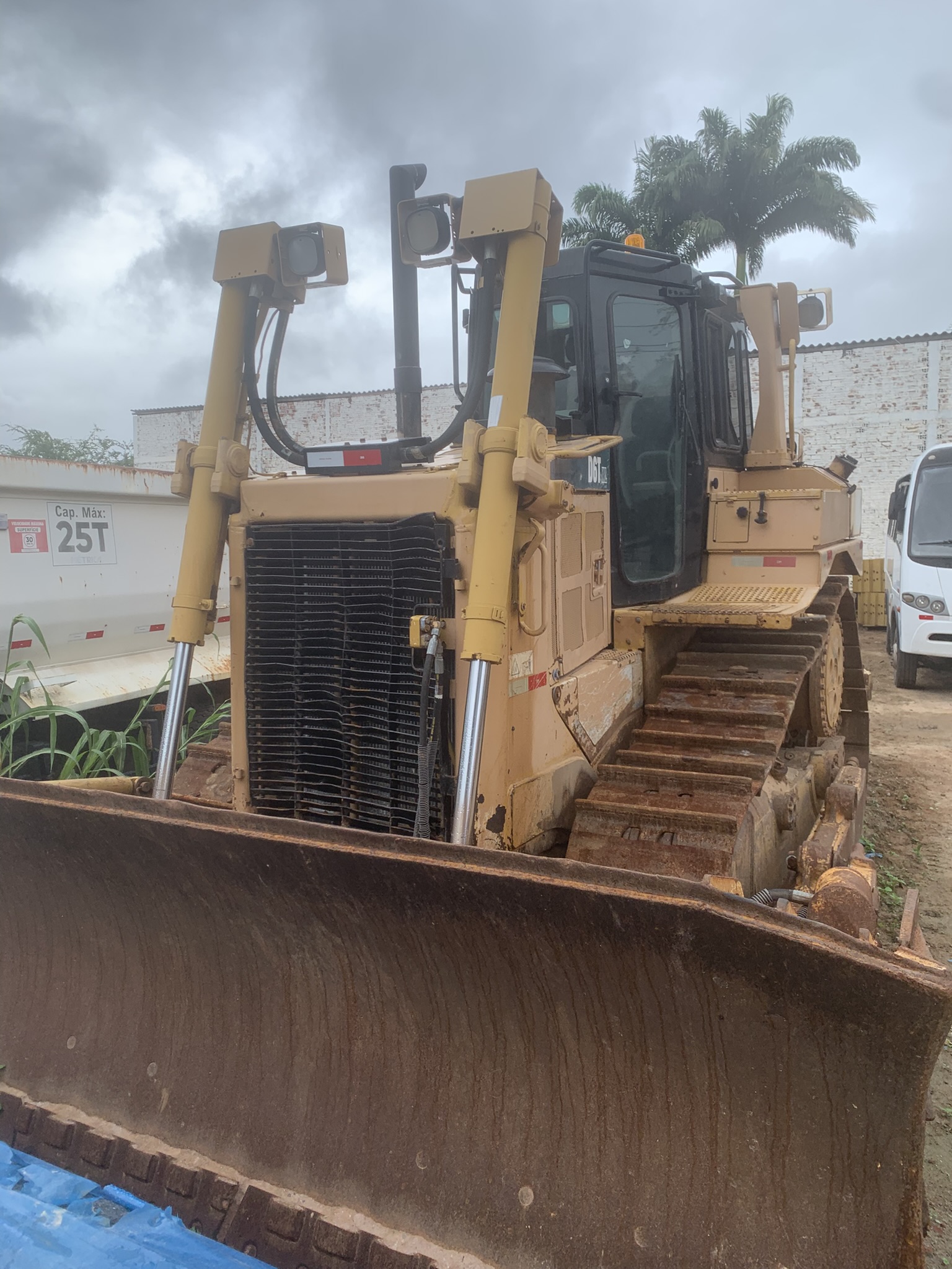 Trator Esteira D6T XL - Foto 2