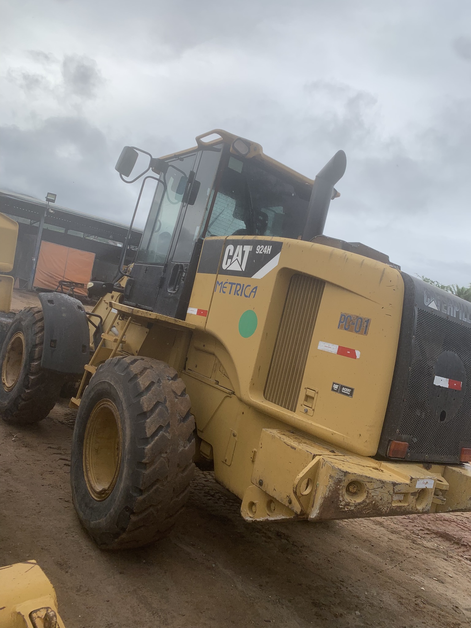 Pá Carregadeira CAT 924H - Foto 4