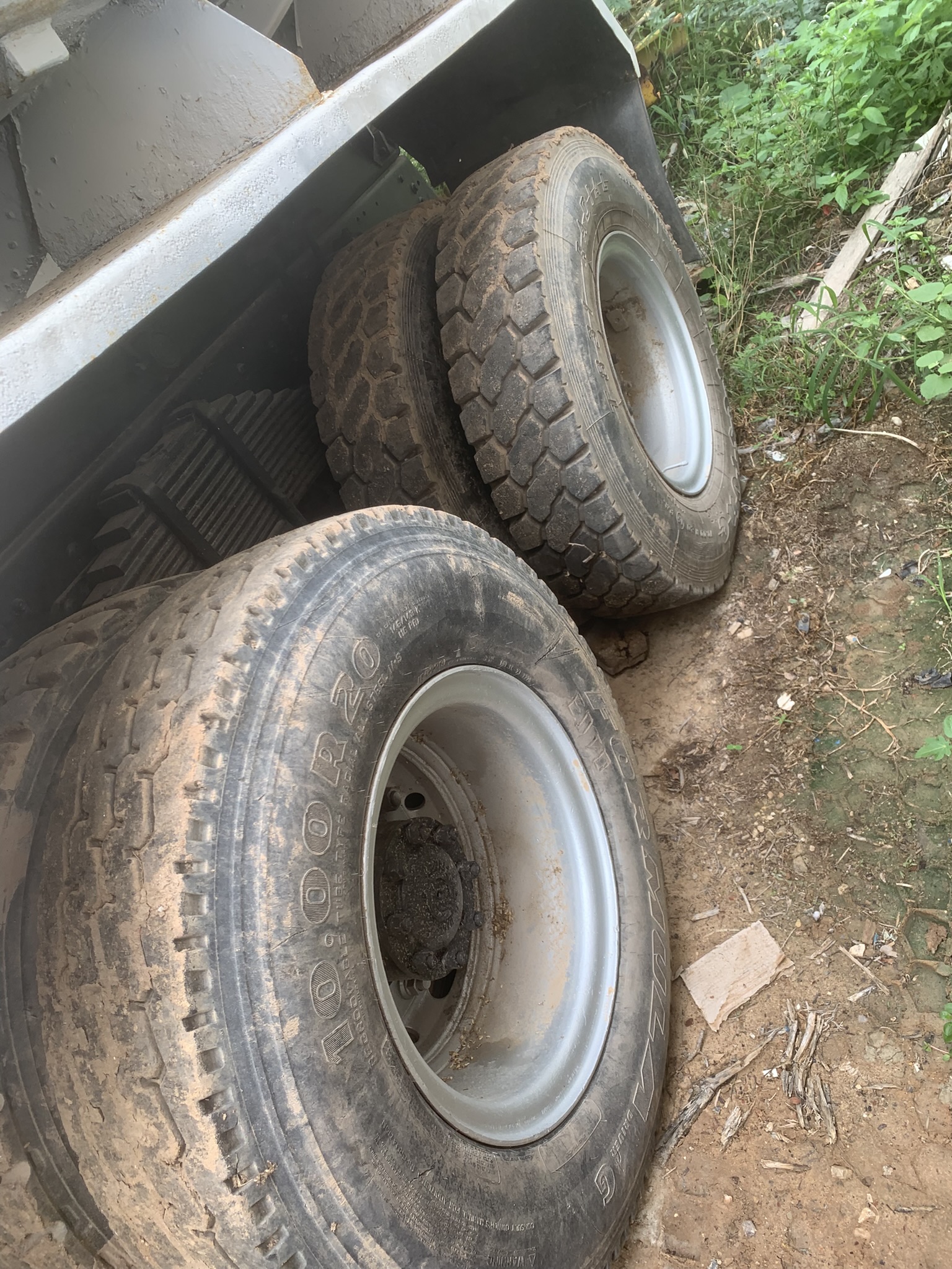 Caminhão Basculante - Foto 8