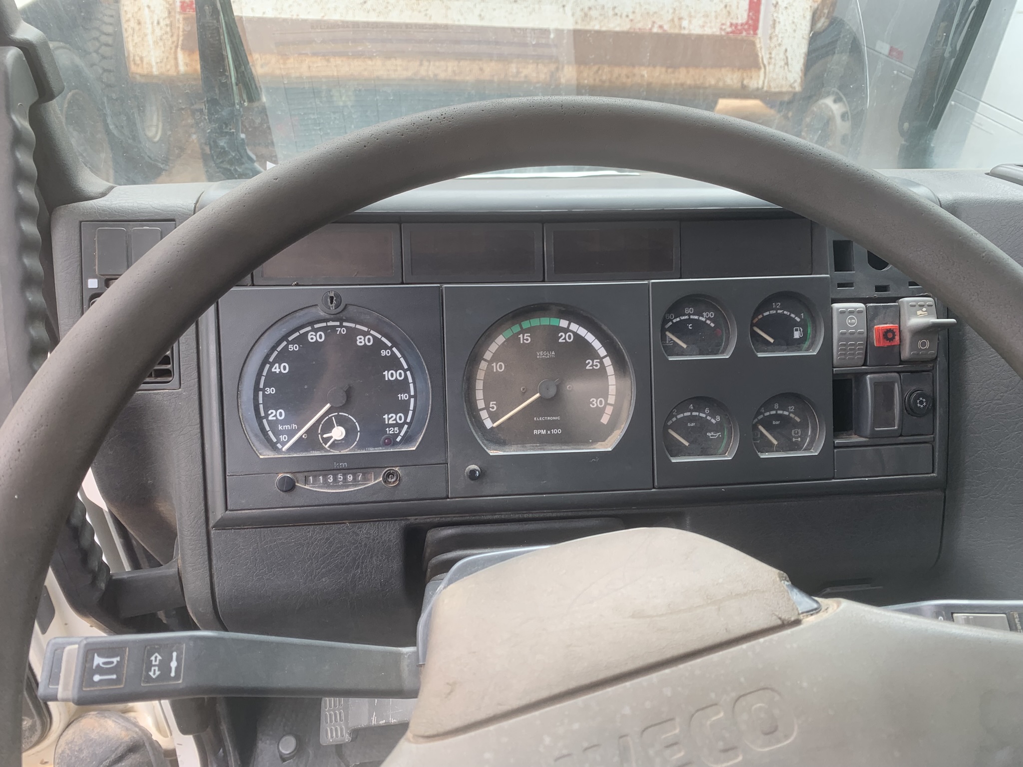 Caminhão Basculante - Foto 11