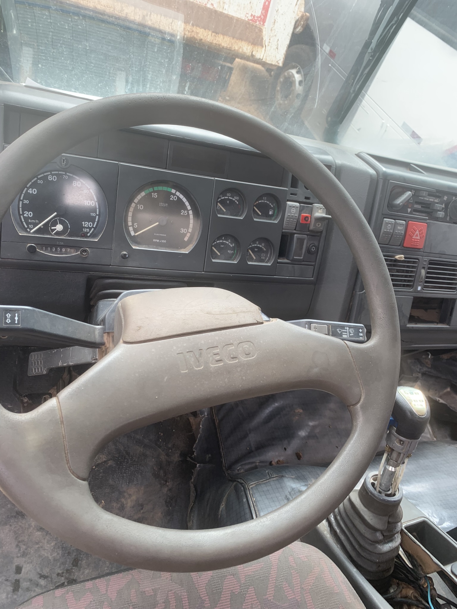 Caminhão Basculante - Foto 15