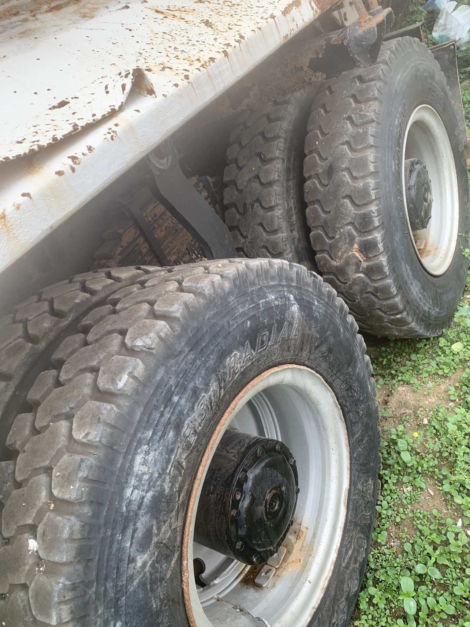 Caminhão Basculante 16m³ - Foto 7