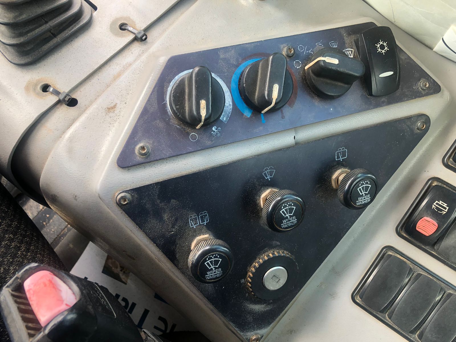 Motoniveladora Volvo G930 - Foto 10